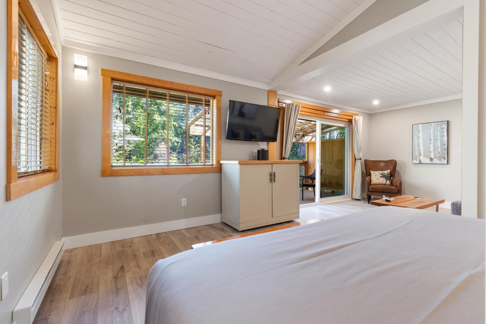 West Coast Wilderness Lodge Egmont Esterno foto